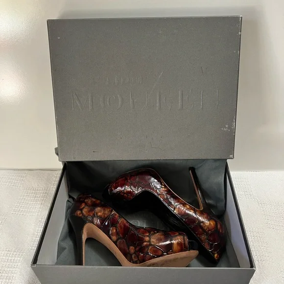 Alexander McQueen - Picture 6 of 15